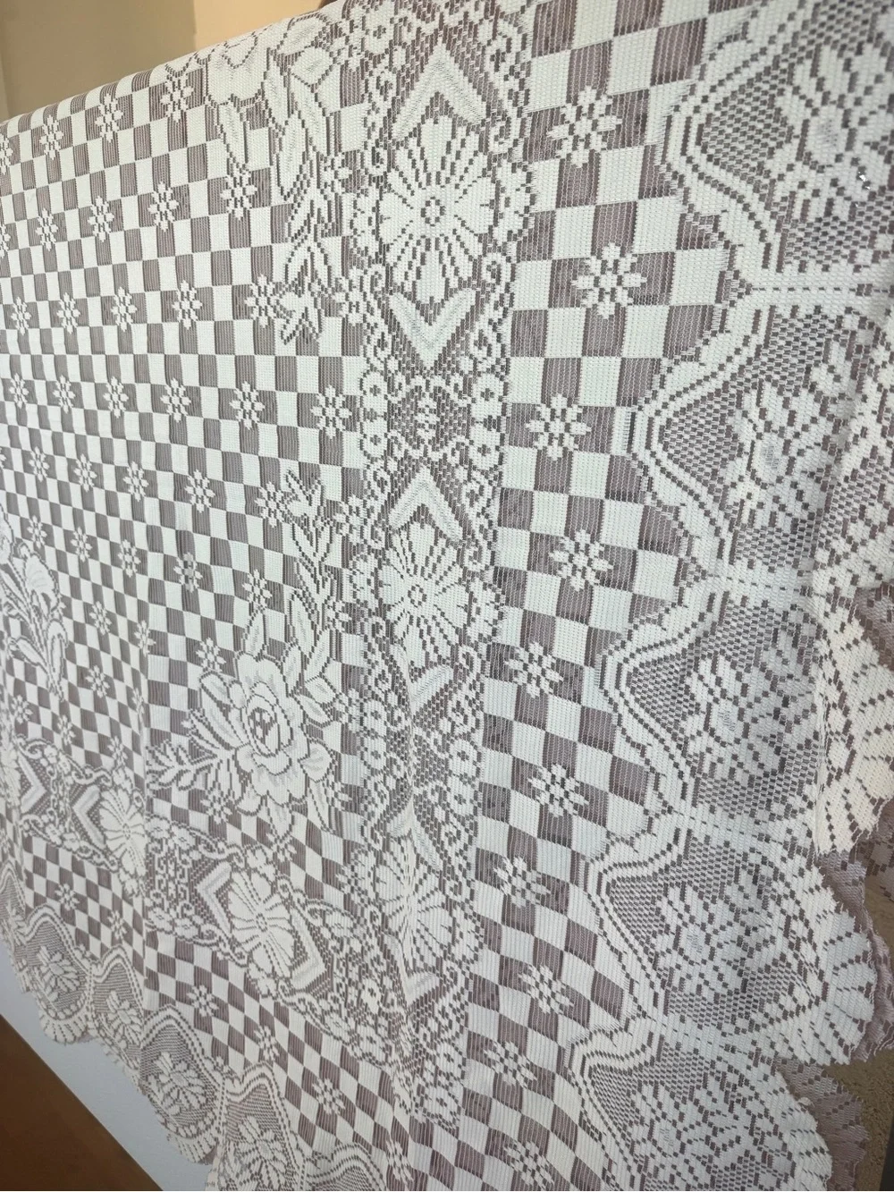 Large Floral Checkerboard Lace Tablecloth 114 x 71 Scalloped Ivory